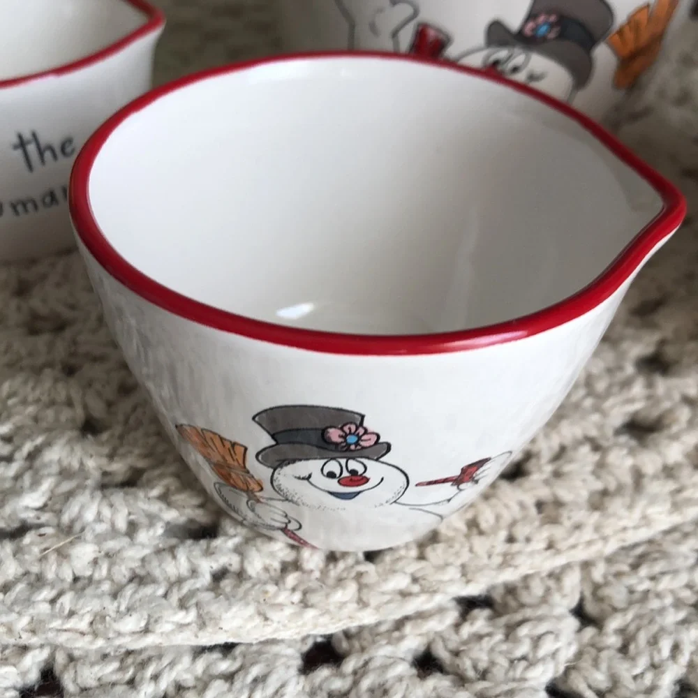 Rae Dunn FROSTY The Snowman Measuring Cup Set